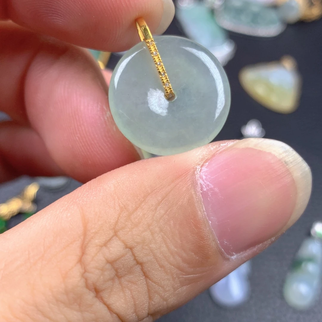 【闪购商品】翡翠18K金镶嵌颈饰翡翠