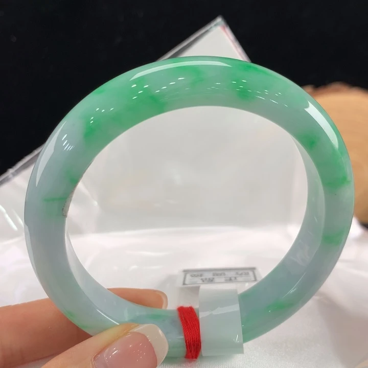 翡翠手镯未镶嵌111-0250