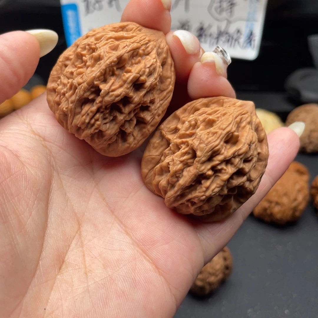 北***桑文玩核桃手串虎头