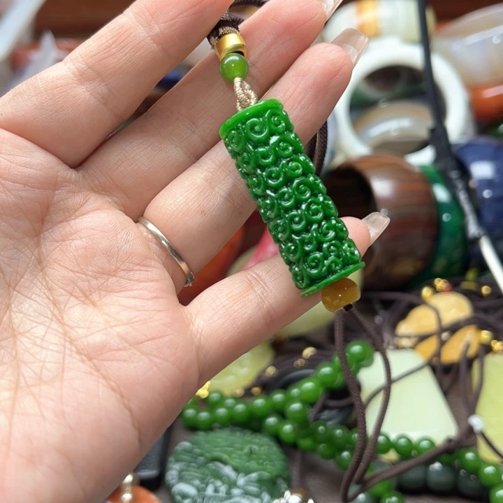 翡翠未镶嵌颈饰88888988888