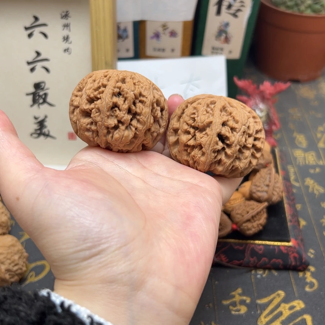 冬***仔文玩核桃把件49平谷粗筋