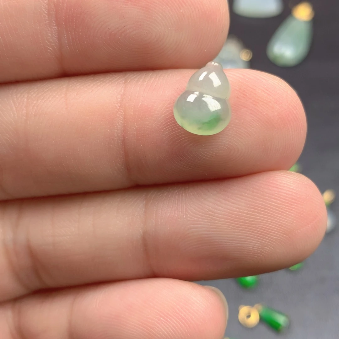 【闪购商品】颈饰未镶嵌翡翠翡翠