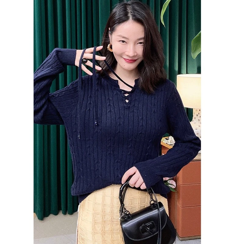 馆东[现货]小众设计感系带松弛绞花绵羊毛混纺针织套头毛衫 慕荷