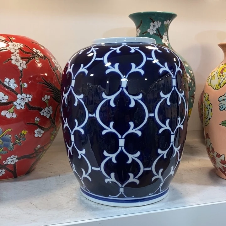 摆件手绘陶瓷花瓶摆件
