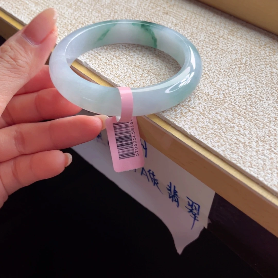 翡翠未镶嵌手镯手镯