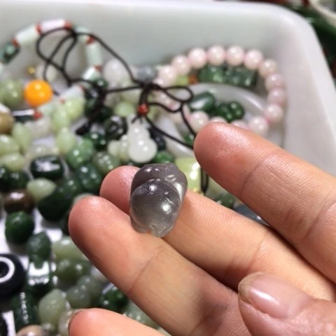未镶嵌和田玉手机链涵*