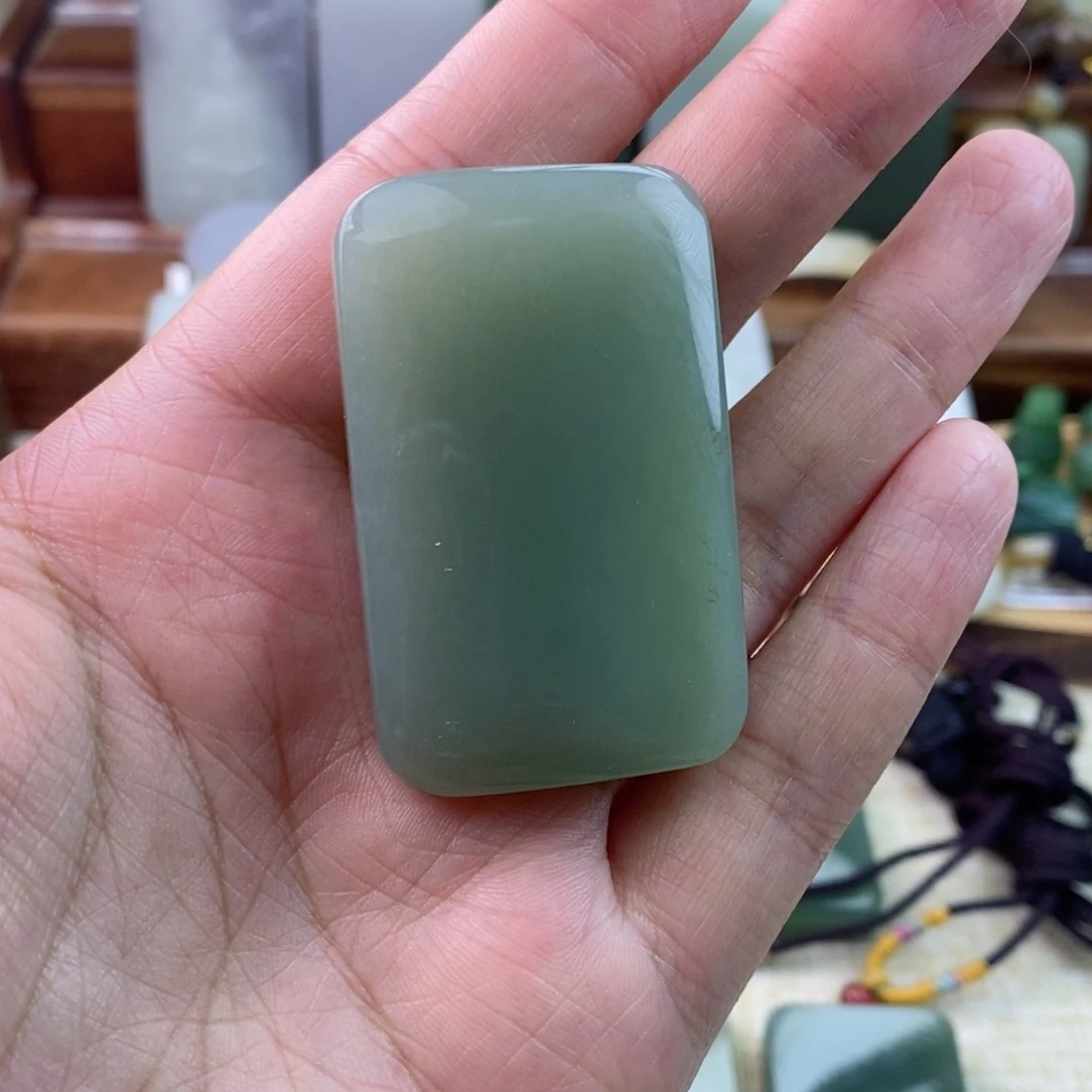 和田玉未镶嵌颈饰李*.