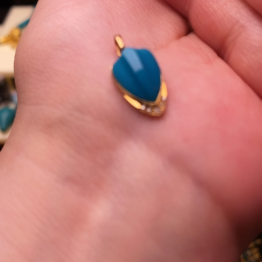 18K金镶嵌绿松石配饰