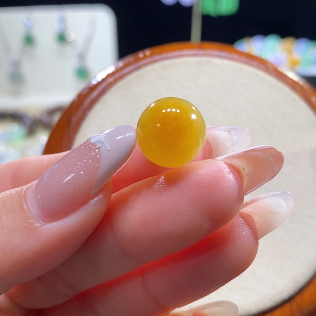 翡翠未镶嵌颈饰翡翠冰黄翡珠