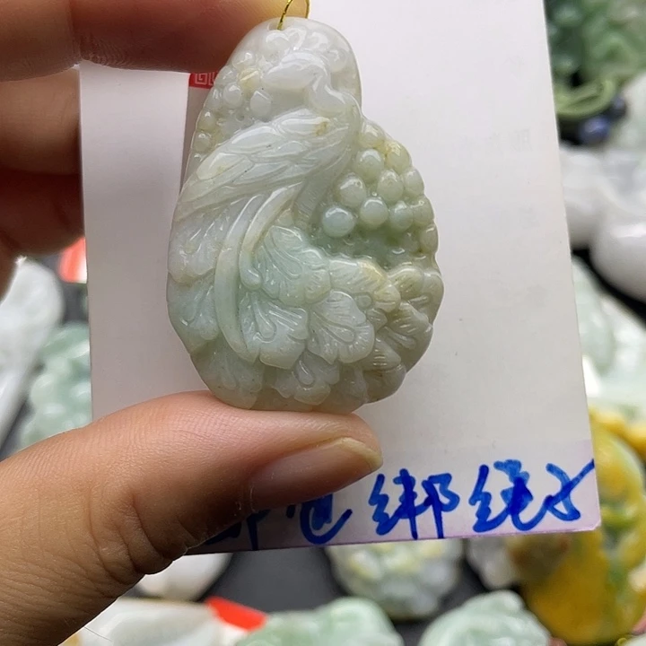 颈饰未镶嵌翡翠天然翡翠