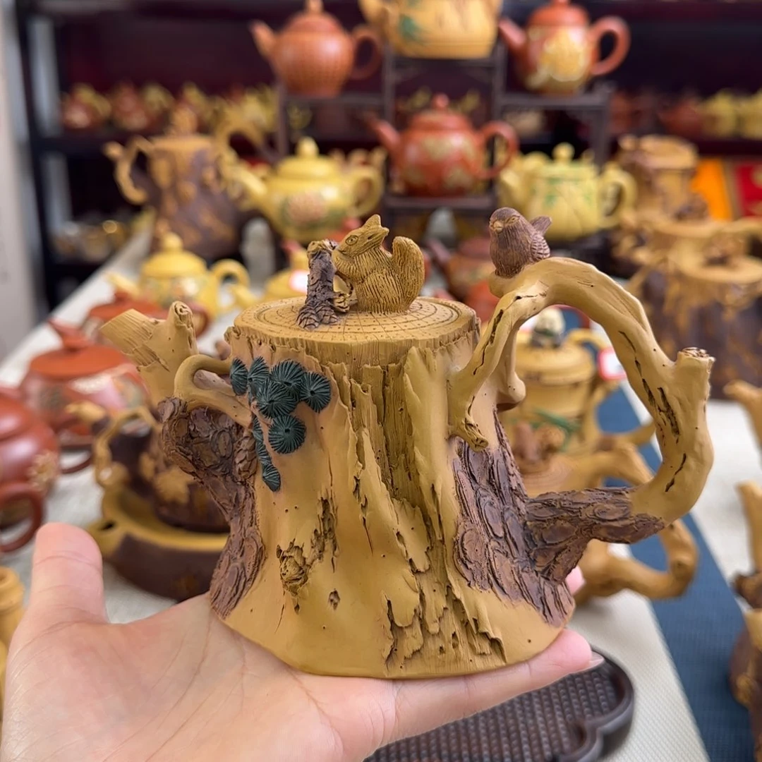 茶壶紫砂松**北树桩松鼠