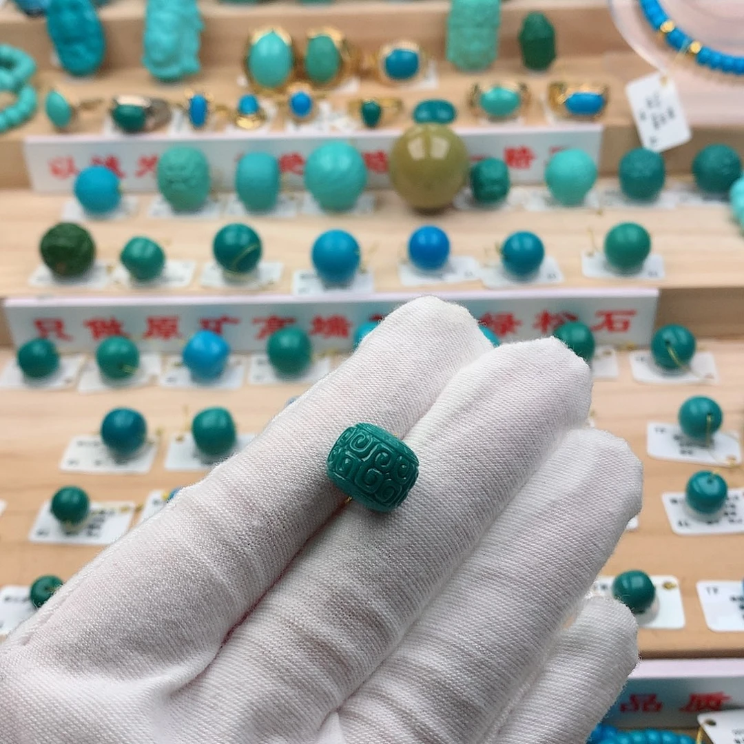 观***静绿松石未镶嵌珠宝奇石