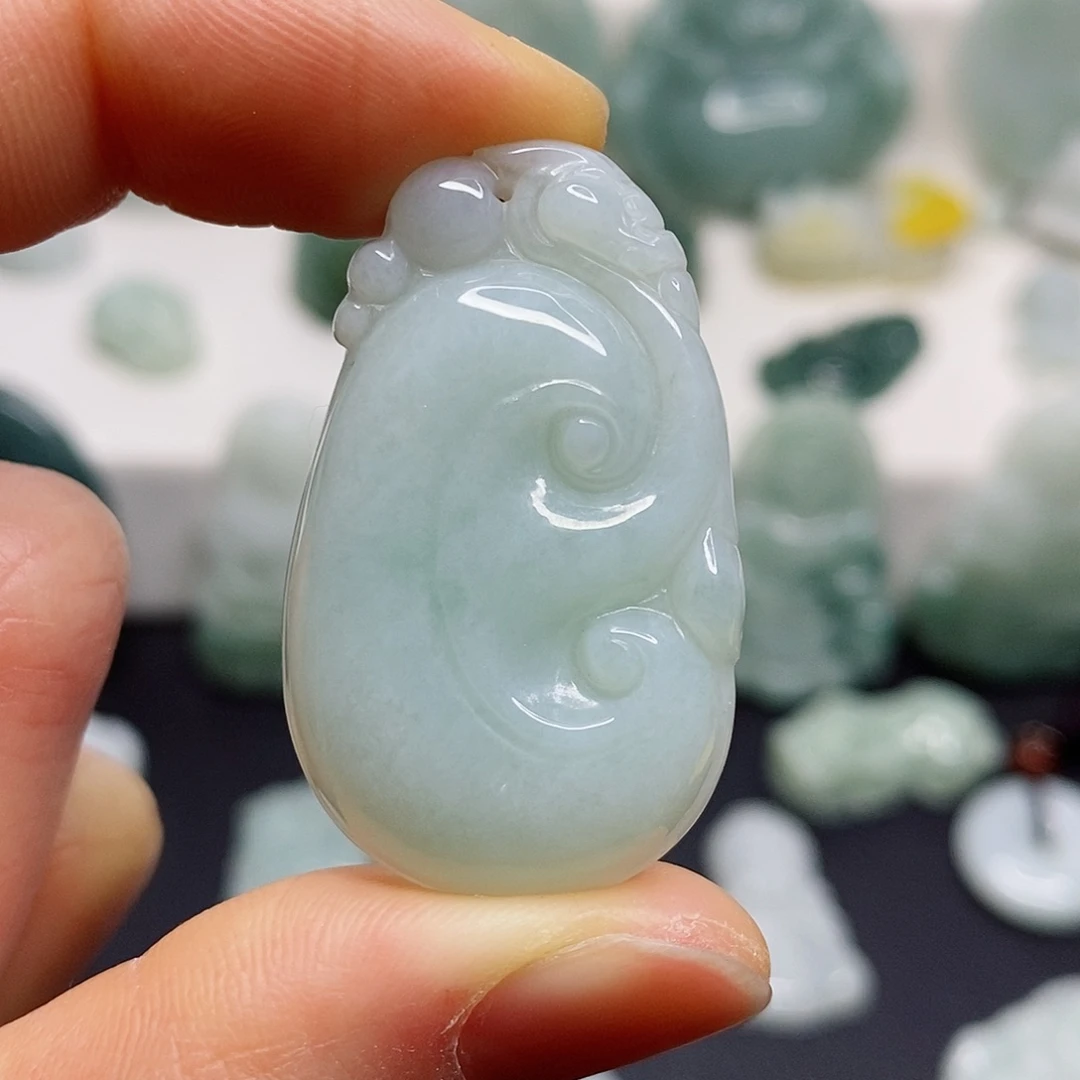 翡翠颈饰未镶嵌吊坠