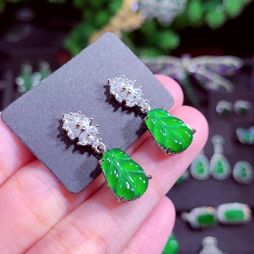 颈饰未镶嵌翡翠天然