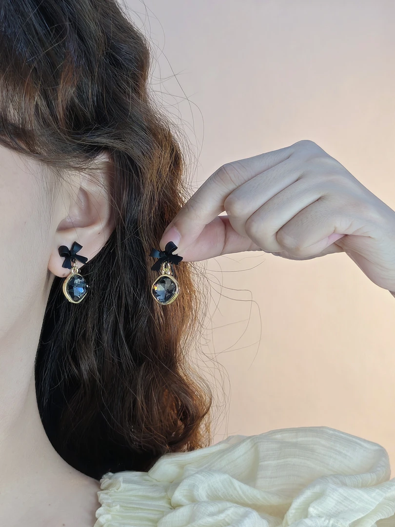 合金耳饰 黑色蝴蝶结小香风蚊香盘耳夹时尚高级感无耳洞耳饰耳环