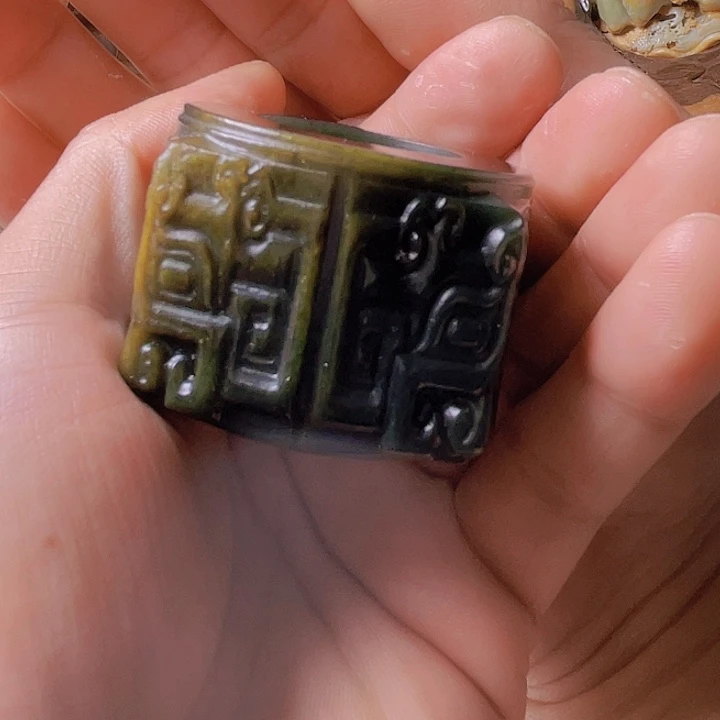 未镶嵌岫岩河磨玉（透闪石质玉）把件A*冷