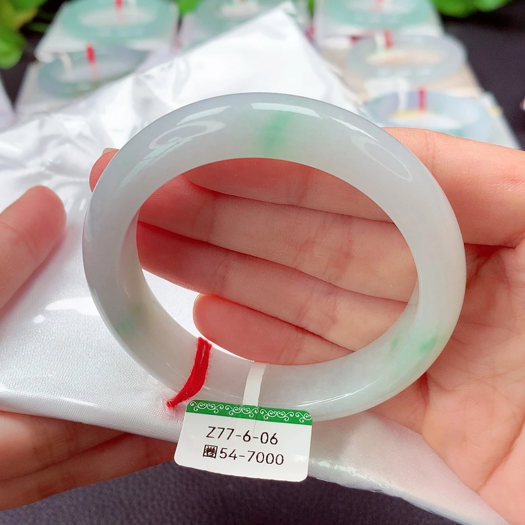 用***4未镶嵌手镯翡翠天然翡翠手镯