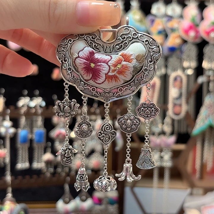 织绣云织谣老绣饰品109+链子