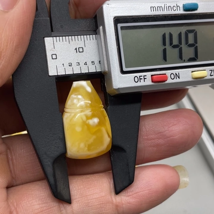 琥珀未镶嵌裸石三通