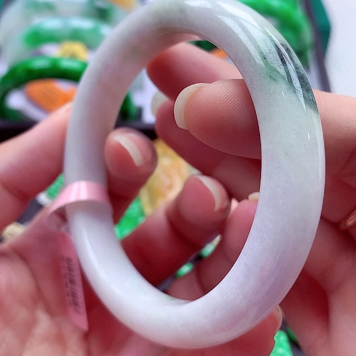 翡翠未镶嵌手镯翡翠