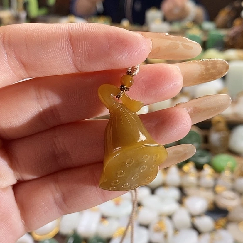 【闪购商品】和田玉吊坠未镶嵌小*