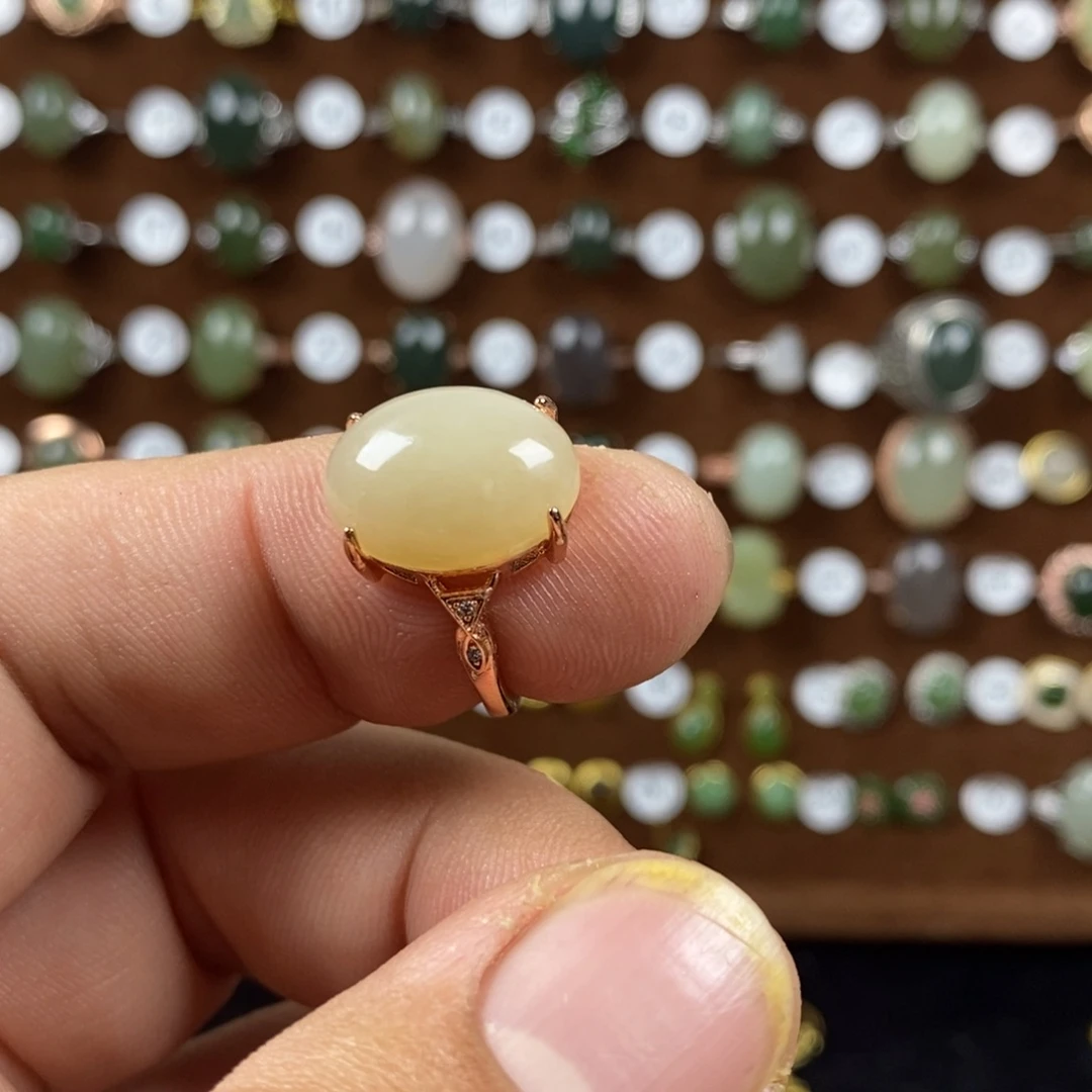 和田玉（青白玉）戒指合金