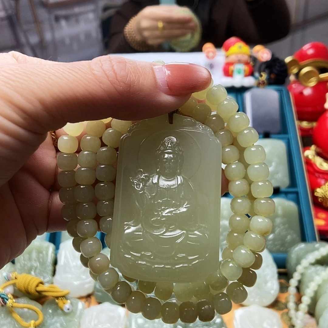 和田玉颈饰未镶嵌梁*哥