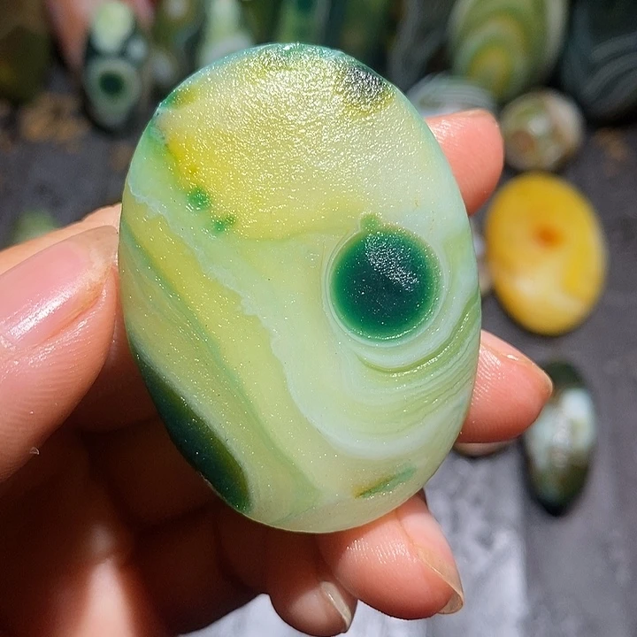 迟***鬼玛瑙/玉髓颈饰合金