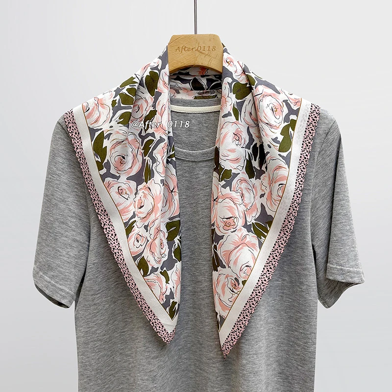 After【珍妮贝尔】淡粉色烂漫来袭!100桑蚕丝双绉中方巾丝巾轻薄