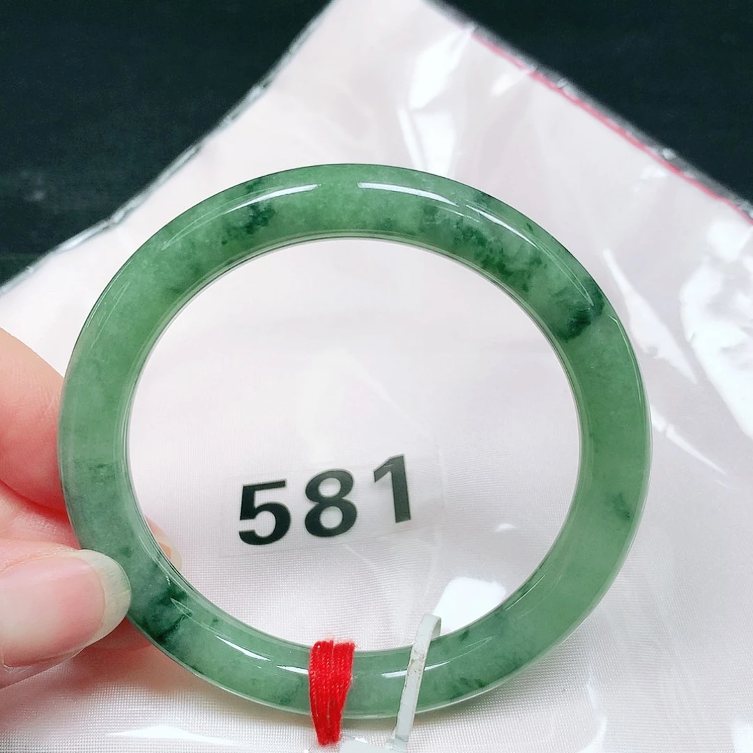 翡翠未镶嵌手镯（圆镯）39 号翡翠手镯