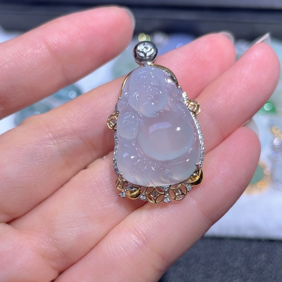 翡翠18K金镶嵌颈饰翡翠