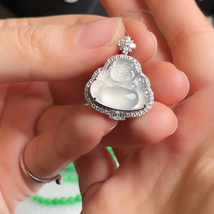 翡翠18K金镶嵌颈饰佛公