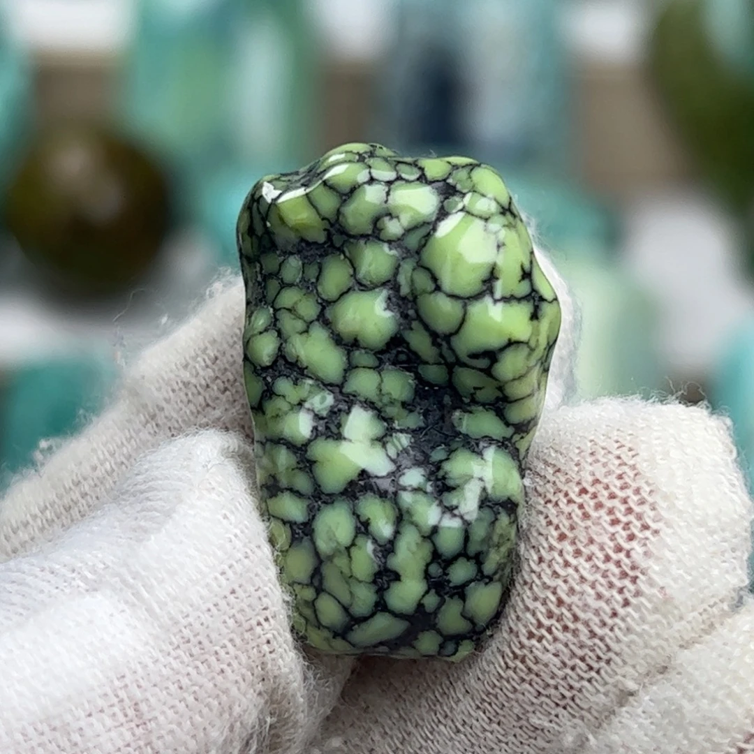 绿松石未镶嵌天然原矿绿松石