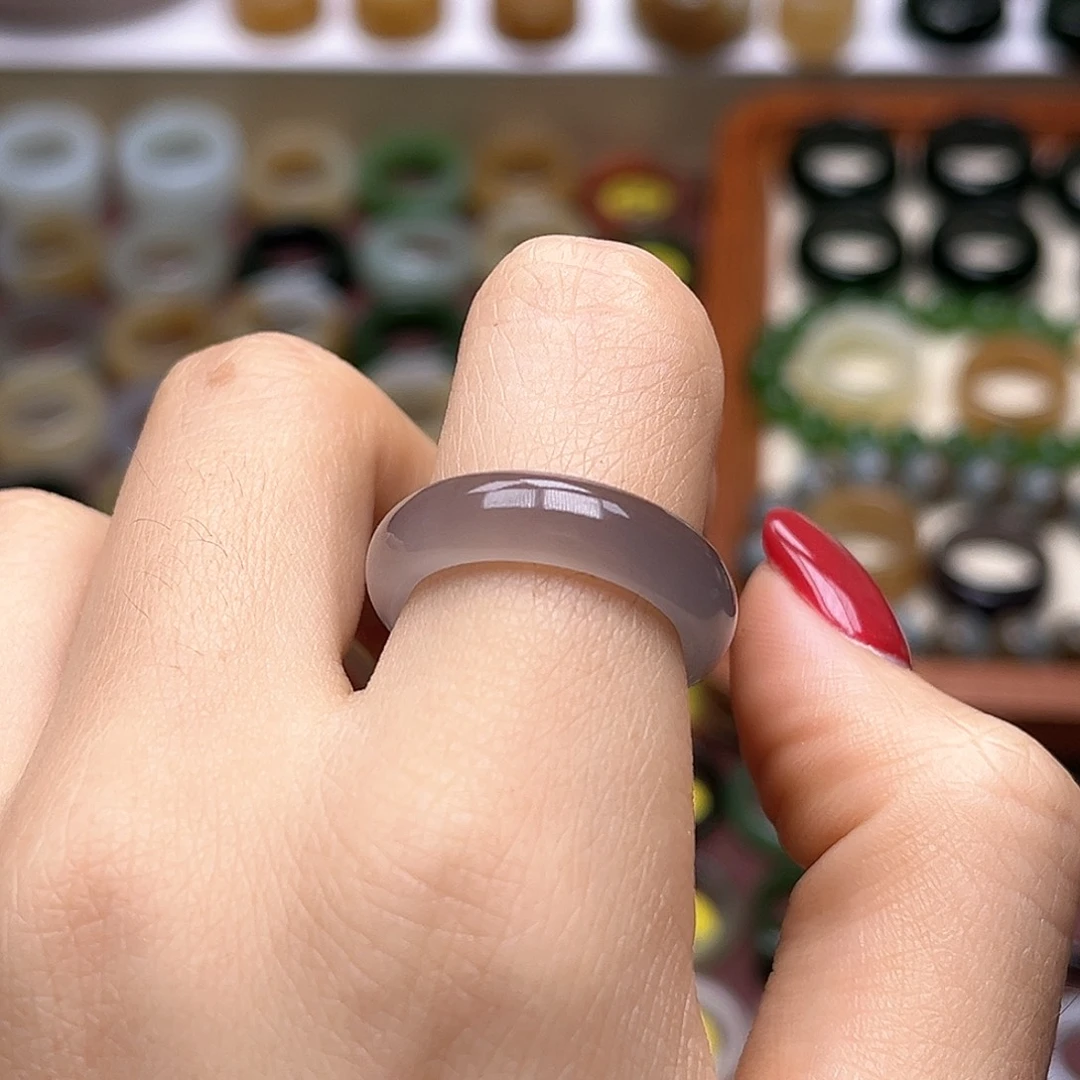 s***r和田玉未镶嵌戒指