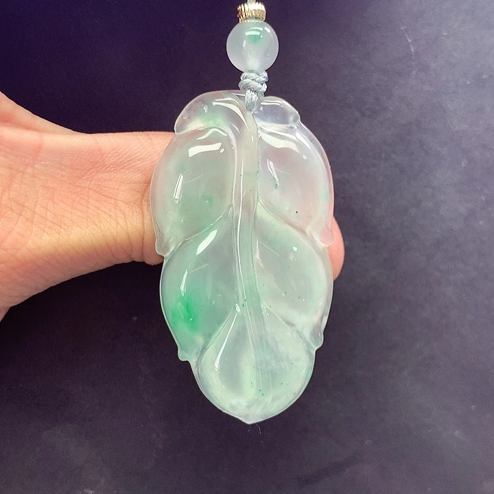 石英质玉未镶嵌颈饰