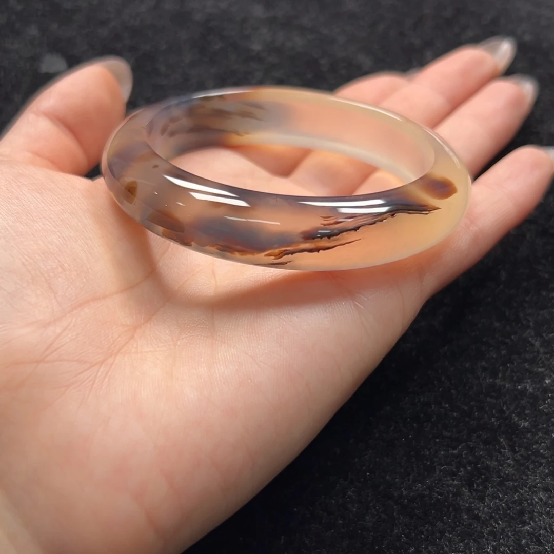 手镯玛瑙/玉髓未镶嵌小***。