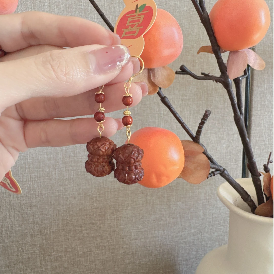 {博物馆} 海南降真香红降并蒂莲小ER坠