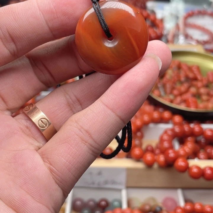 南红玛瑙未镶嵌手链