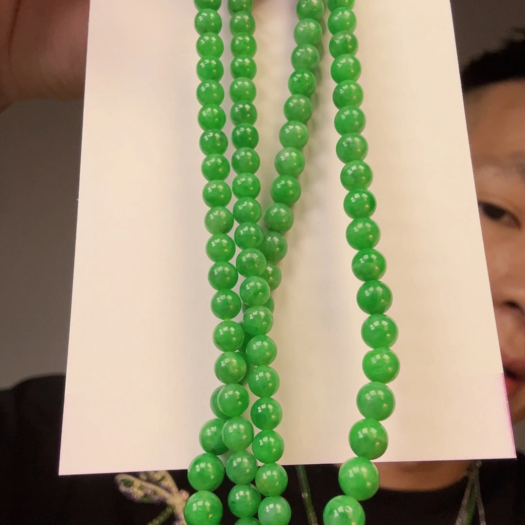 未镶嵌挂件翡翠一件