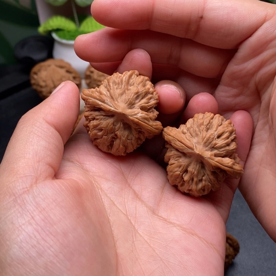 文玩核桃吊坠四座楼37.5