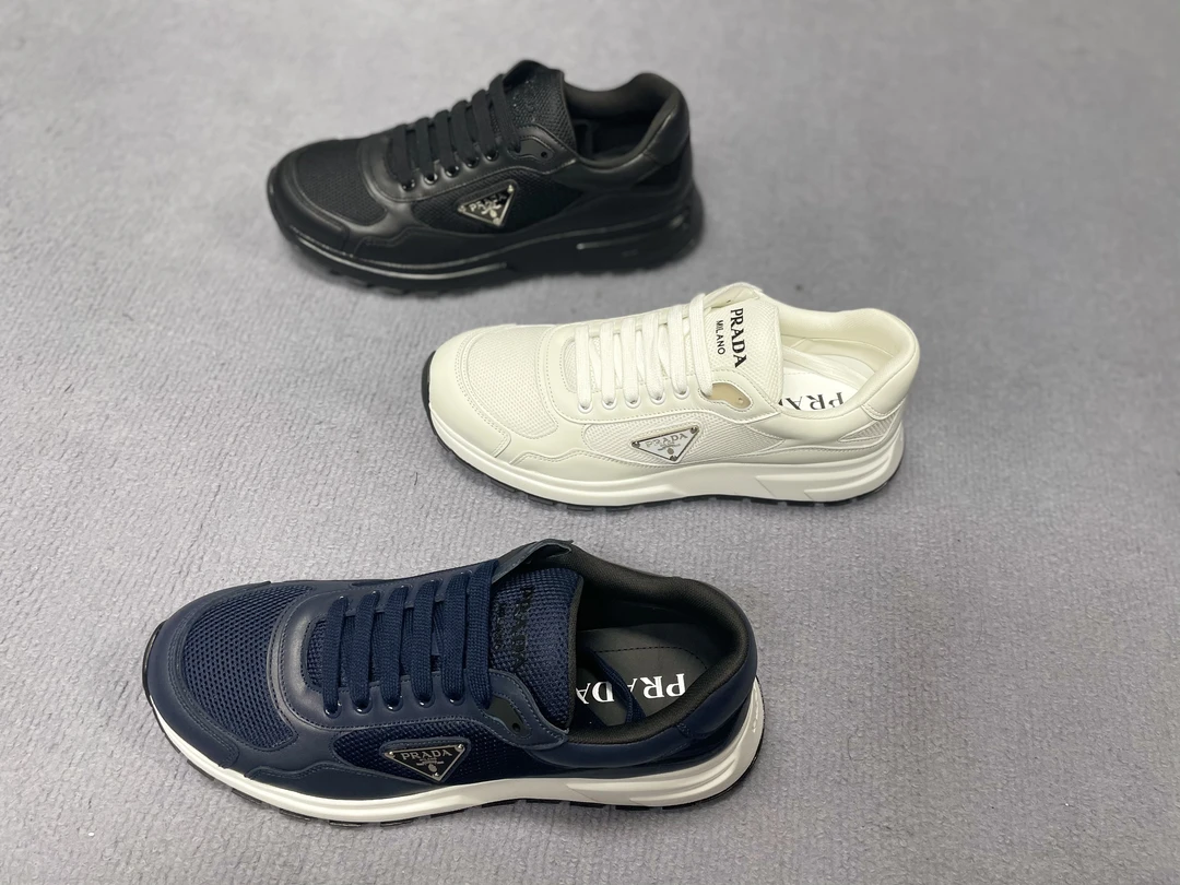 99新 Prada/普拉达 99新/PRADA/休闲运动鞋三色三角标