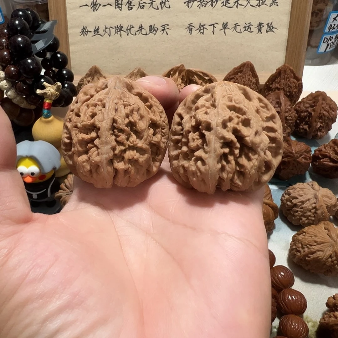 10号文玩核桃45.5尺大粗筋