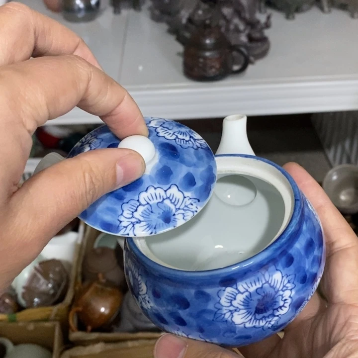 陶瓷艺术品及陶瓷壶