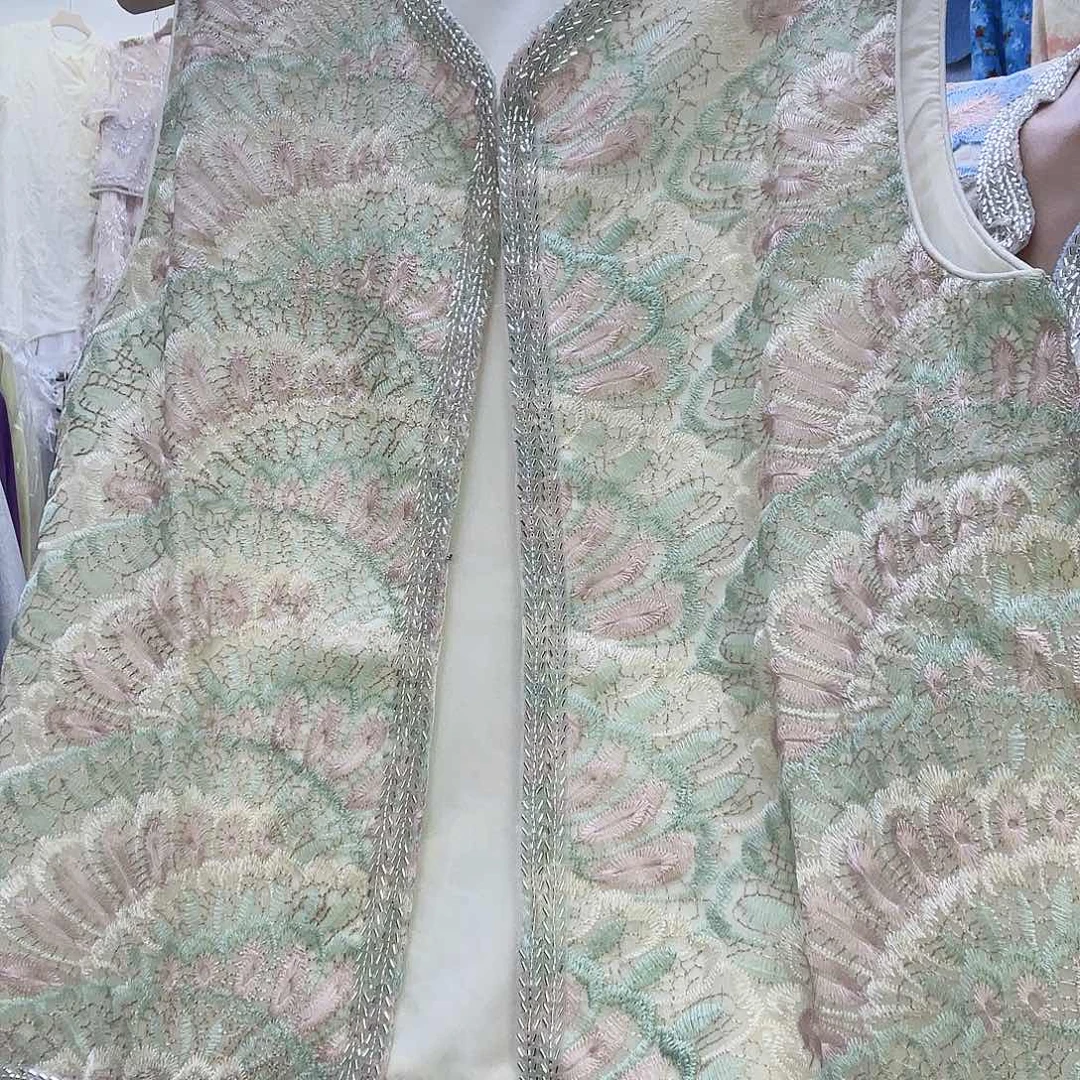 刺绣马甲绿色工艺款