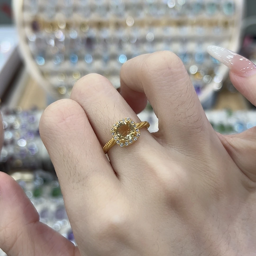 芭***雅银S925镶嵌戒指黄晶