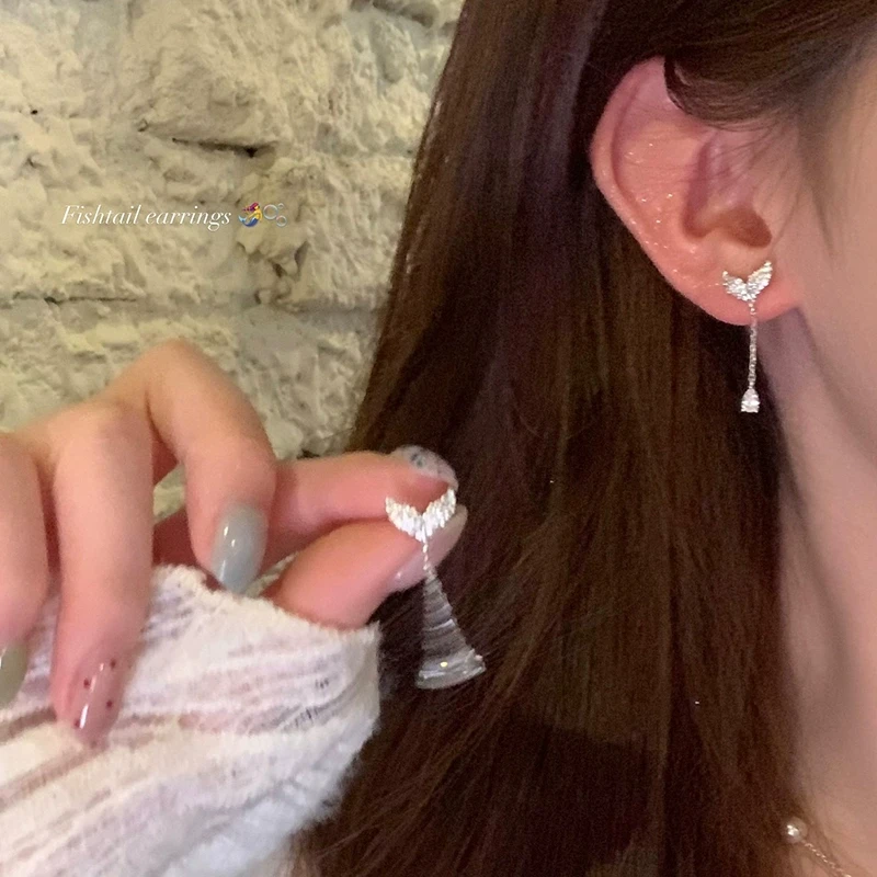 铜合金锆石耳饰 春夏轻奢锆石鱼尾流苏耳环女气质超仙耳针耳饰