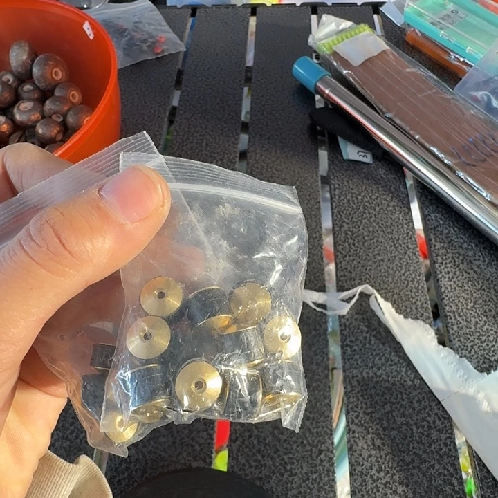 M***a28号铅不退不换满10发货