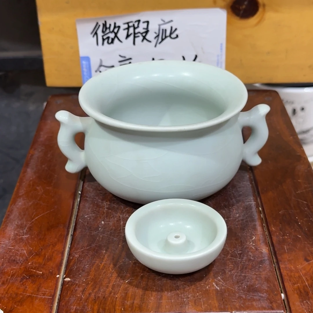 微瑕疵介意勿拍陶瓷器皿S088