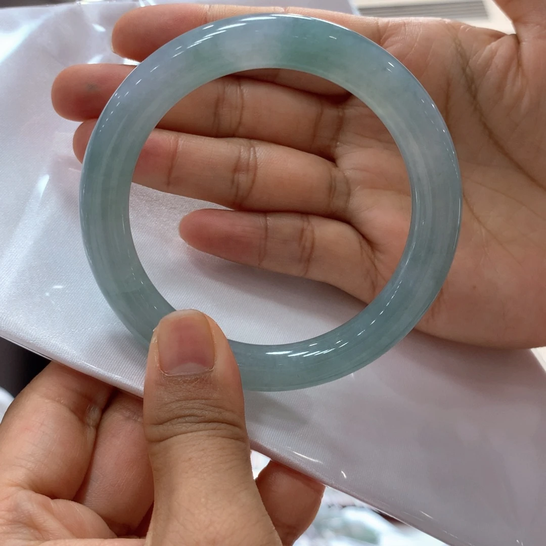 叫***了未镶嵌手镯翡翠买断