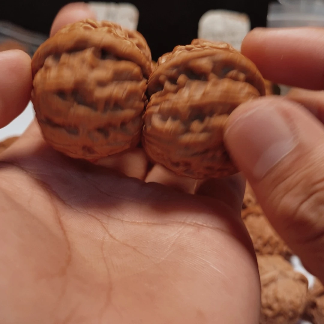 许***恙文玩核桃把件花王三棱